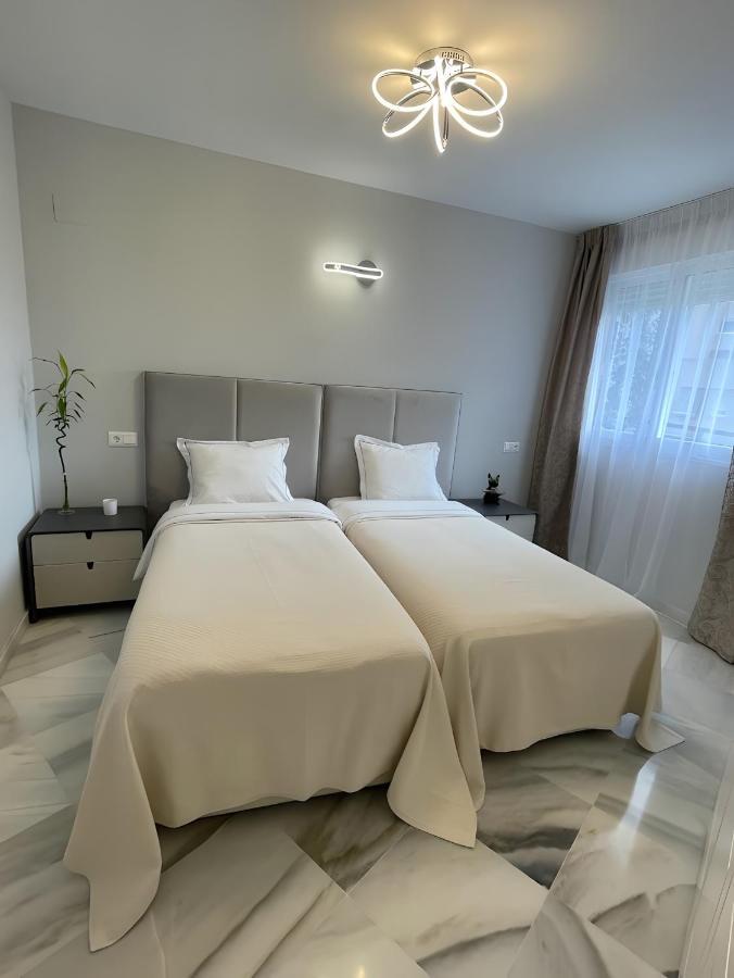 Luxury Apartment Benalmadena First Line Ngoại thất bức ảnh