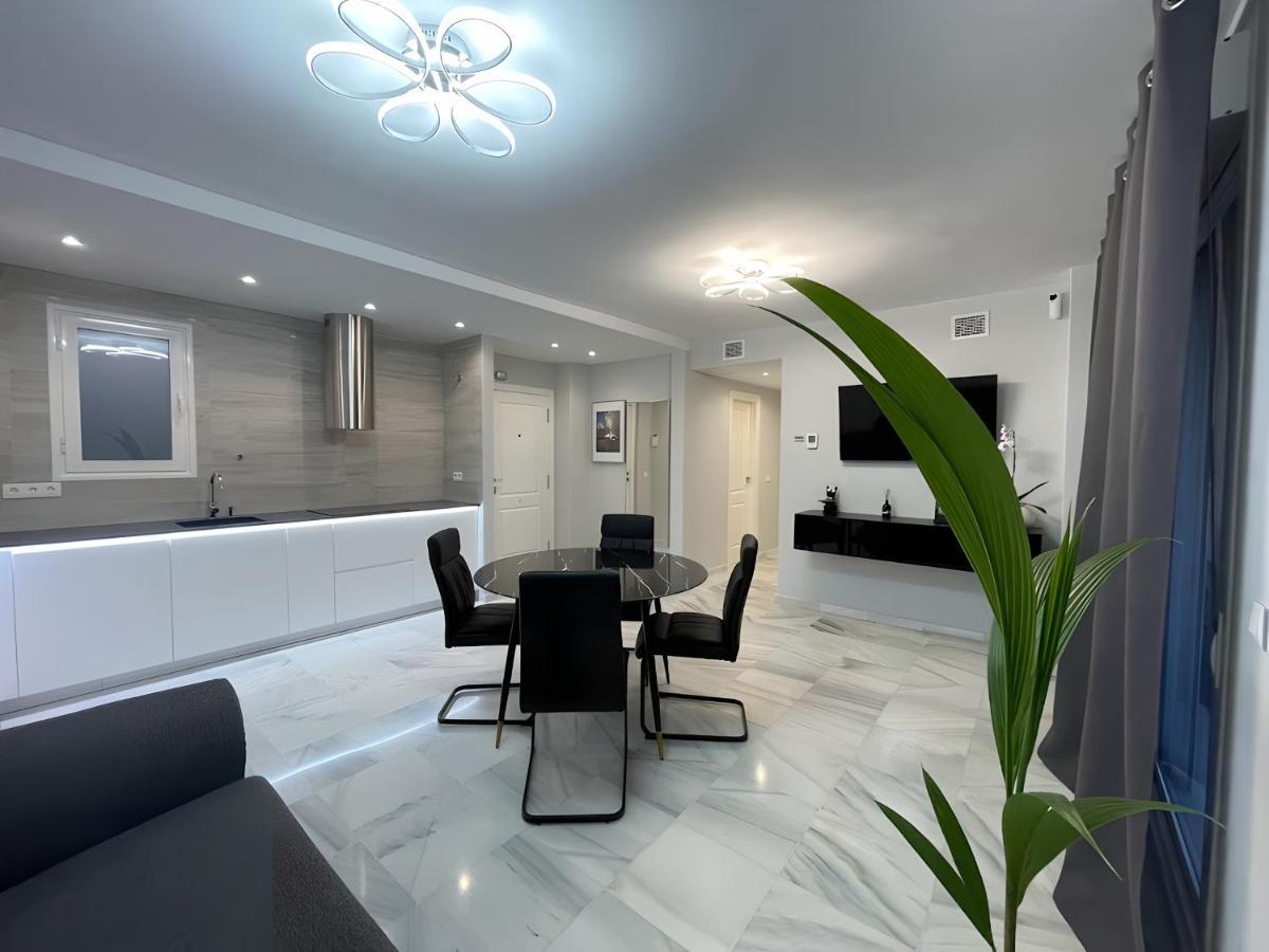 Luxury Apartment Benalmadena First Line Ngoại thất bức ảnh